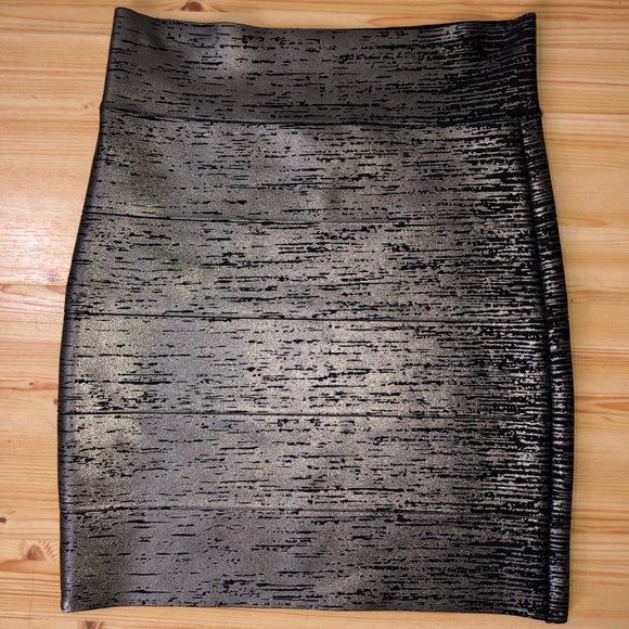 BCBG maxazria size small bandage metallic skirt - Picture 1 of 4